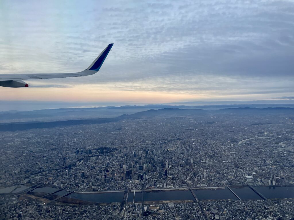 ANA737便